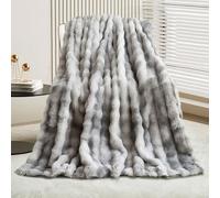 GKXLH Soft Fluffy Blanket - Fuzzy Throw Blanket for Couch, Plush Rabbit Faux Fur Blanket, Cute Cozy Blankets for Women, Thick Warm Bubble Blankets for Bed Sofa Bedroom Living Room - 63" x 78"