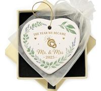 Glad Gua Wedding Gifts for Bride and Groom, Mr and Mrs 2025 Wedding Ornament, Ceramic Heart Keepsake Gift for Couples, Engagement Decoration with Gift Box