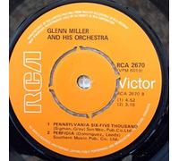 Glenn Miller And His Orchestra - A String Of Pearls