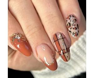 Glossy Short Almond Press-On Nails Kit - 24PCS Warm Autumn Tones Featuring Rust Orange Glitter, Nude French Tips With Gold Accents, Plaid Patterns And Leopard Print Designs For Seasonal Styling