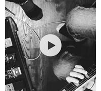 Glove - No Blades No Bones