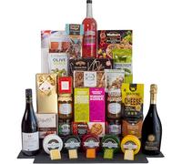 Golden Feast Traditional Gourmet Food and Wine Hamper for the Whole Family | A truly spectacular hamper with wines, cheeses and sweet and savoury gourmet treats made for sharing with family and friends