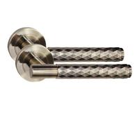 Golden Grace Knurled Diamond T-Bar Door Handles, Antique Brass 1 Pair | Includes spindle and screws for hassle-free installation on a stylish 52mm diameter round rose, with metal durability.