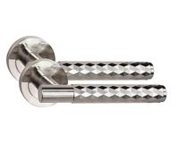 Golden Grace Knurled Diamond T-Bar Door Handles, Satin Nickel, 1 Pair | Includes spindle and fixing screws, mounted on a 52mm diameter round rose to upgrade your interior doors with ease.