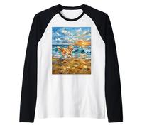 Golden Retriever at The Beach Coastal Seaside Dog Raglan Baseball Tee