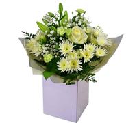 Grace Fresh Bouquet, Cream Green Hand-Tied Gift Box