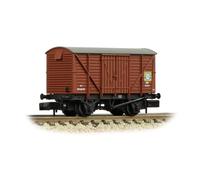 Graham Farish 373-705 BR 12T Vent. Van Planked BR Bauxite Blue Circle Cement