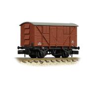 Graham Farish 373-741B BR 10T Meat Van BR Bauxite (Early) N Gauge