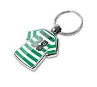 Graphics 'n' Tees Personalised football keyring suitable for Celtic fc fans, featuring the 25 team shirt design, personalise with any name and number
