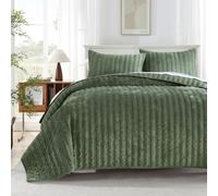 Grassix Velvet Quilt King Size - Luxurious Cozy Green Quilt Set, Lightweight Soft Velvet Comforter for All Season, Striped Channel Coverlet Bedspreads with 2 Shams