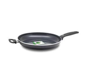 GreenPan Cambridge Healthy Ceramic Non-Stick 32 cm Frying Pan Skillet with Side Handle, Induction, PFAS Free, Family -Size Meals, Metal Utensil Safe, Oven Safe, Black