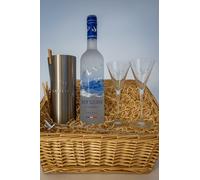 Grey Goose Vodka Gift Hamper Set - 70cl Vodka Bottle with 2 Etched Glasses, Stainless Steel Carafe & Stir Rod - Luxury Gift for Birthdays, Anniversaries, Mother’s Day, Father’s Day, Weddings & All Spe
