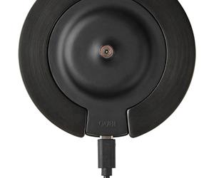GUBI Seine rechargeable table lamp, IP44, antique brass, frosted glass