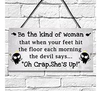 GuteGifts Funny Humour Marriage Gifts For Wife Husband Birthday Wedding Anniversary Plaque Home Decoration Wall Hanging Sign -Be the kind of woman that when your feet hit the floor each