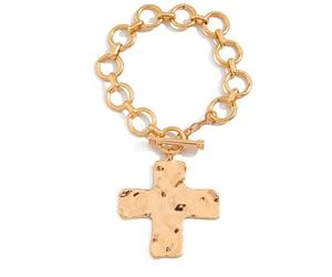 GUYOSWXNM Exaggerated Hammered Cross Bracelets,Vintage Plated Gold Chunky Crucifix OT Clasp Bangle,Aesthetic Big Cross Toggle Statement Bangle for Baptism (Gold)