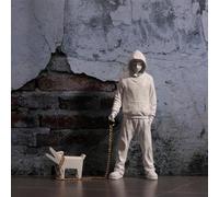 HABITZ Banksy A Trendy Man Playing With Dogs Sculpture Banksy Street Art Replica Modern Statue Fashion Toys Art Sculptures And Ornaments For Living Room Office Desk Bookshelf Decoration(B)