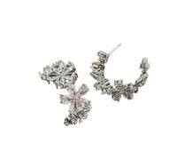 Half Circle Earrings with Clustered Flowers, Floral Earrings with Broken Diamonds, Light Luxury Accessories, Suitable for Women to Wear at Daily Commuting Gatherings