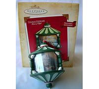 Hallmark Thomas Kinkade Painter of Light Victorian Christmas Keepsake Ornament 2004