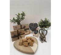 Handmade Luxury Irish Cream Fudge 200g - Soft Creamy Artisan Fudge in Gift Box with Ribbon & Bow - Gourmet Baileys-Style Fudge Treat - Keep in Fridge 21 Days or Freeze 3 Months