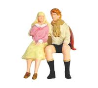harayaa 1:64 Scale Couple Miniature Figure Diorama, Small Miniature Scene Figurine for Trains Architectural Models, Photography Prop