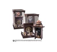 Harry Potter Gringotts Goblin Statue by Noble Collection NN7552