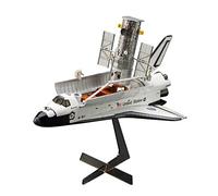 Hasegawa HLT10821 Hubble Telescope and Space Shuttle Orbiter with Astronauts, 1:200 Scale