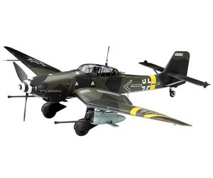 Hasegawa Junkers Ju87G Stuka Kanonenvogel German Anti-Tank Attacker w/Figures 1-32 by