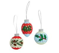 Hawthorn Handmade Christmas Baubles Felt Craft Kit. Christmas Craft Kits for Adults, Make Your Own Christmas Decorations. Felt Craft Bauble Making Kit, Christmas Crafts for Adults.
