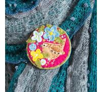 Hawthorn Handmade Wren Felt Craft Brooch Kit. Craft Kits for Adults, Includes Wool Felt Sheets, DMC Cotton Thread, Embroidery Needle, Instructions & More. Ideal Crafts for Adults - 7cm Diameter