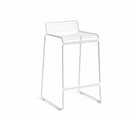 Grafische Optik, hoher Sitzkomfort : Das bietet der Barhocker Hee Bar Stool , den Sie hier mit einer Höhe von 65 cm online bestellen können. Design by Hee Welling Entworfen wurde der Barhocker vom nam