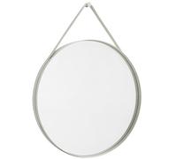 Spieglein, Spieglein: Strap Mirror No 2 Wandspiegel Ø70 cm Hay Funktional, minimalistisch und doch ein großartiger Hingucker - der Strap Mirror No 2 von Hay. Der formschöne Designspiegel zeichnet sich durch eine dezente Rille am Rand aus, die ein geflochtenes Band zur Befestigung des Spiegels an der Wand enthält aus. Material und Format Der Spiegel ist aus pulverbeschichtetem Stahl mit Hochglanzoberfläche und ist in verschiedenen Farben erhältlich. Er hat einen Durchmesser von 70 cm.