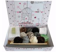 Heidifeathers® Boxed Wet Felting Kit - 100g Natural Wool, Bamboo Mat