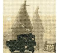 Heritage Crafts Cross Stitch Kit - Oast Houses Aida - Silhouette Range