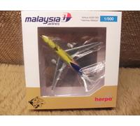 Herpa,Malaysia Airline Airbus A330-300 Bubbles Harimau Malaya” - 9M-MTGNr.535359