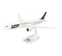 Herpa Snap-fit airplane model LOT Polish Airlines Boeing 787-9 Dreamliner on scale of 1 : 200, plastic miniature with pedastal, model building, collectors edition