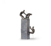 HGZLQKD Climbing Figure Statue Resin Sculpture Figurine Ornament Featuring Three Climbers In Motion With Elegant Bronze Tone suitable for living room study creative studio gift giving 16x7x30cm