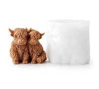 Highland Cow Shaped Candle Mould, Silicone Candle Moulds with Detailed Texture for Candle Making, Easy Release Design, Reusable Moulds for Home Decor Crafts, DIY Wax Projects and Creative Displays (B)