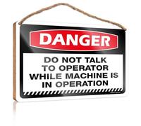 HMQW Wall Hanging Plaque Sign Danger Do Not Talk To Operator While Machine Is In Operation Wooden Sign Funny Kitchen Wall Decor Teen Room Decor(20X30CM)