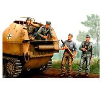 HobbyBoss Model Kit – German Self-Propelled Gun (SPG) Crew – 1:35 – WWII – HBB84402