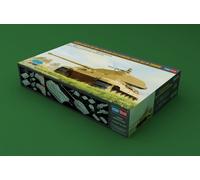 HobbyBoss Plastic Model Kit – Pz.Kpfw.VI Sd.Kfz.182 Tiger II – 1:35 Scale (84558)