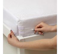 HOMESCAPES 2 x Cot Bed Bug Mattress Protector, Waterproof Zipped Mattress Encasement, Hypoallergenic Cover with Zip, Anti-Dust Mite Protector, Skin-Friendly & Washable - 10 cm Deep, Set, 60 x 120 cm
