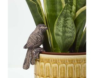 HOMESCAPES Bird Figure Plant Pot Hanger, Decorative Hanging Garden Ornament, Cute Animals Flower Pot Figurine Decoration - D5 x W4.5 x H10cm