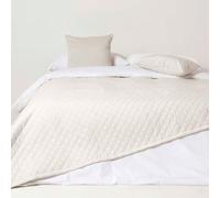 HOMESCAPES Cream Velvet Throw 150 x 200 cm Super Soft Thick Quilted Blanket with Handwoven Diamond Pattern Bedspread Bed or Sofa Throw