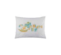 HOMESCAPES ‘Embroidered Harbour’ Green and White Decorative Scatter Cushion with Seaside Embroidery Prefilled Sofa or Bed Rectangle Cushion, 30 x 40 cm