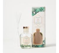 HOMESCAPES Green Fluorite Crystal Reed Diffuser - Black Tea & Vetiver | Premium room fragrance with natural green fluorite stones and wooden reeds. Grounding holistic pamper gift set.