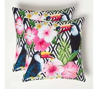 HOMESCAPES Set of 2 Outdoor Cushions Waterproof, Tropical Toucan & Flowers Filled Garden Cushion, Hypoallergenic Polyester, Decorative Pillows for Indoor & Outdoor Patio, Benches & Sofa - 45 x 45cm