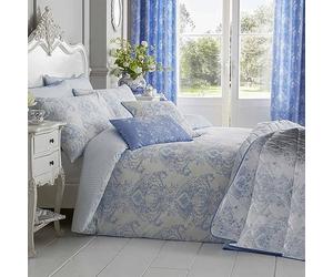 HOMESCAPES Luxury Toile Duvet Cover Set Pastel Blue & White French Damask Style Bedspread Cotton Rich 200 Thread Count Duvet Cover with Matching Pillowcases Reversible Stripe Pattern, King Size
