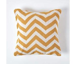 HOMESCAPES Mustard Knitted Cushion Cover Geometric Pattern Cotton Cushion Super Soft Handwoven Dark Yellow and Off White 100% Cotton Chevron Herringbone Square Cushion, 45 x 45 cm