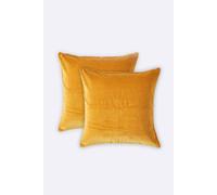 HOMESCAPES Set of 2 Mustard Velvet Cushion Covers Super Soft Cotton Velvet Luxury Square Scatter Cushions Dark Yellow Plain Accent Pair of Throw Pillows for Sofa and Bed Decoration, 40 x 40cm