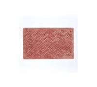HOMESCAPES Super Absorbent Soft ‘Sandwood’ Blush Pink Bathmat with Plush Chevron Geometric Pattern and Non Slip Latex Backing, 50 x 80 cm Large Shower Mat Machine Washable